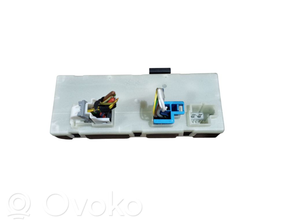 BMW M5 F90 Tailgate/trunk control unit/module 
