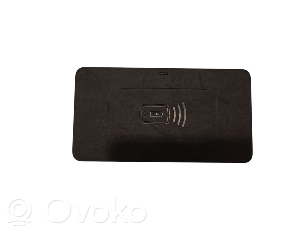 BMW 7 G11 G12 Wireless charging module 