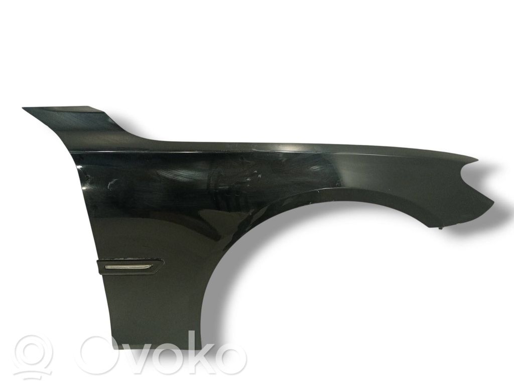 BMW 7 F01 F02 F03 F04 Błotnik przedni 