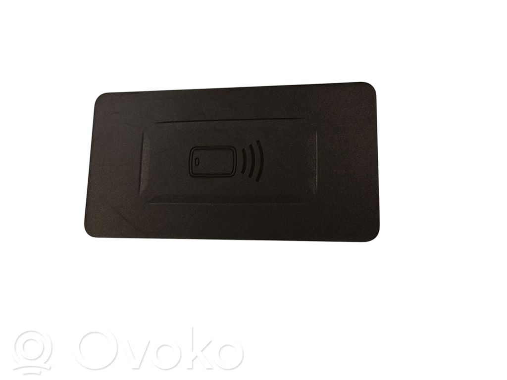 BMW X7 G07 Wireless charging module 