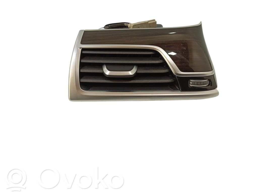 BMW 7 G11 G12 Dysze / Kratki nawiewu deski rozdzielczej 