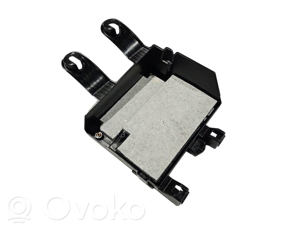 BMW X7 G07 Fuse box cover 