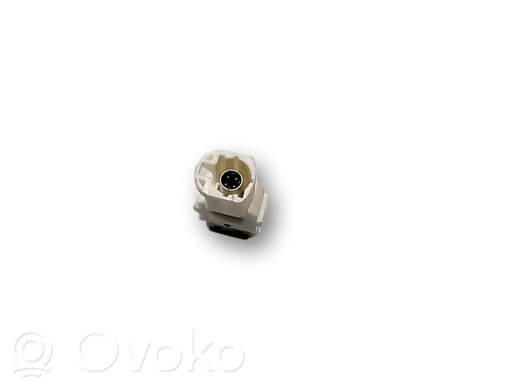 BMW 2 F45 Connettore plug in USB 