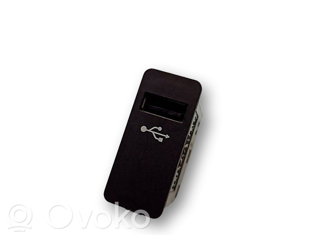 BMW 1 F52 Enchufe conector USB 