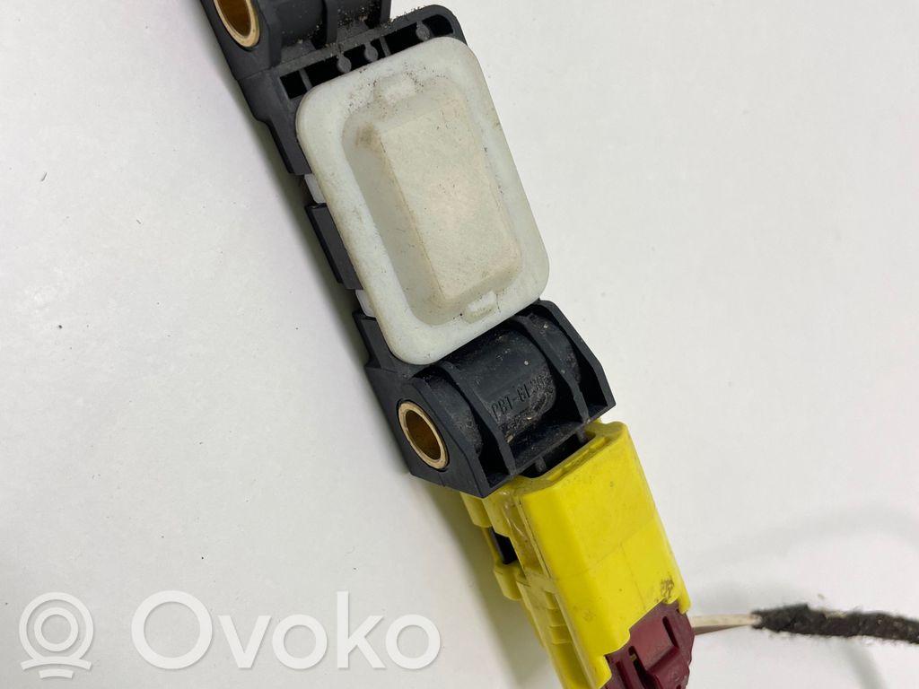 Turvatyynyn törmäysanturi   4B0959643D
