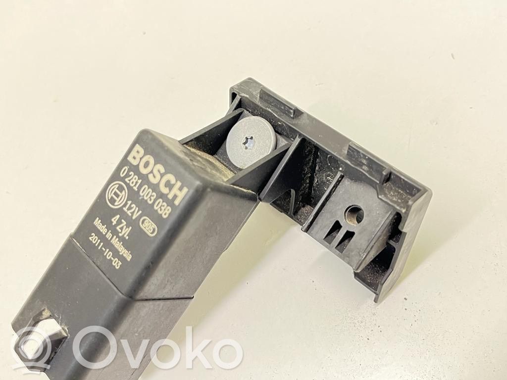 Volkswagen Golf VI Pokrywa skrzynki bezpieczników 