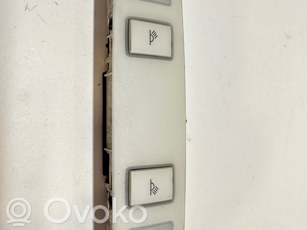 Audi A6 S6 C6 4F Rear seat light 
