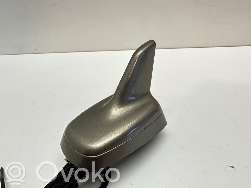 GPS-pystyantenni   4F5035503