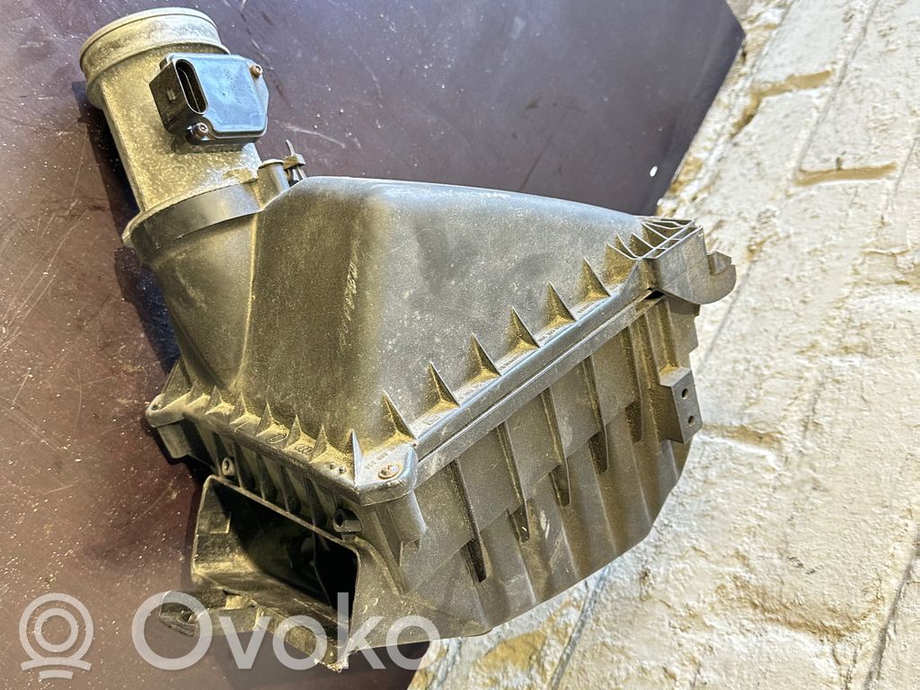 Audi A4 S4 B6 8E 8H Air filter box 