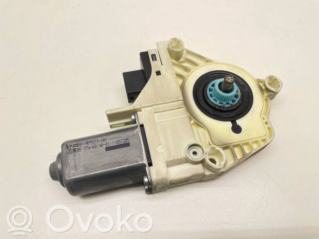 Audi Q7 4L Silnik regulatora szyby drzwi przednich 