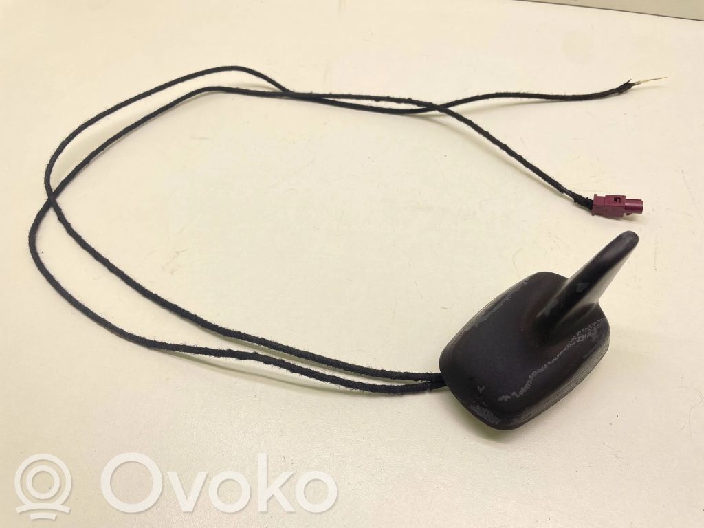 Audi Q7 4L GPS-pystyantenni 
