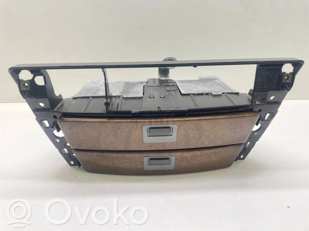 BMW 7 E65 E66 Stalčiukas 