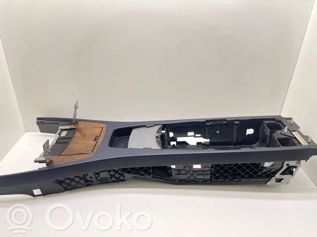 Center console   8223328,7040352