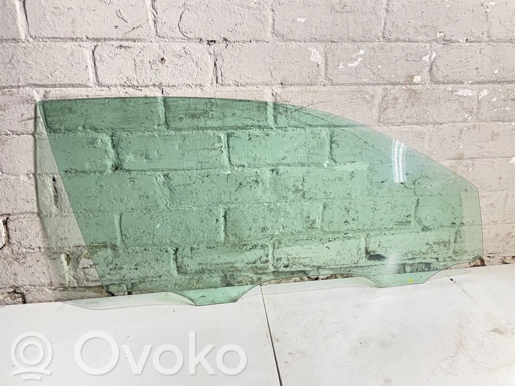 Opel Corsa B Pagrindinis priekinių durų stiklas (keturdurio) 