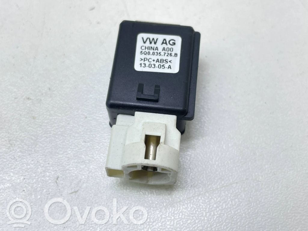 Volkswagen Golf VII Enchufe conector USB 