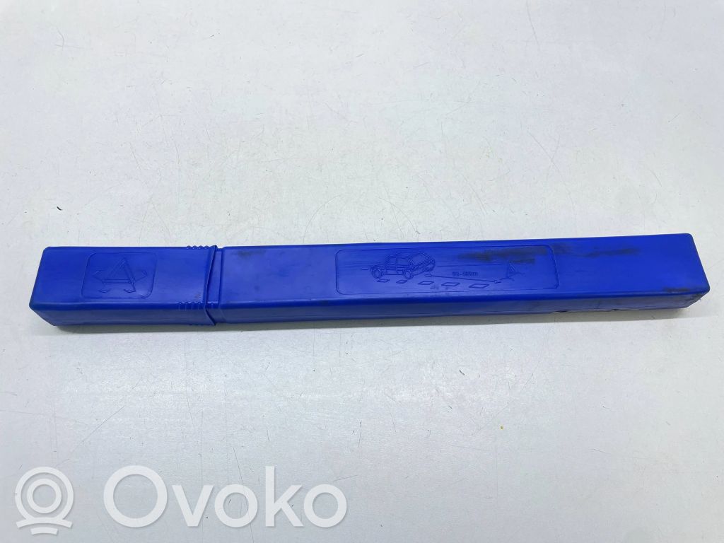 Opel Astra H Varoituskolmio 