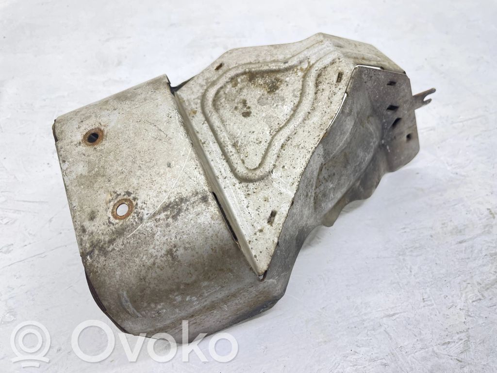 Heat shield in engine bay   059145325S