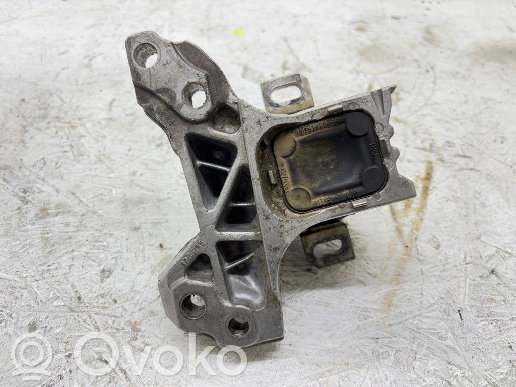 Peugeot 407 Engine mount bracket 