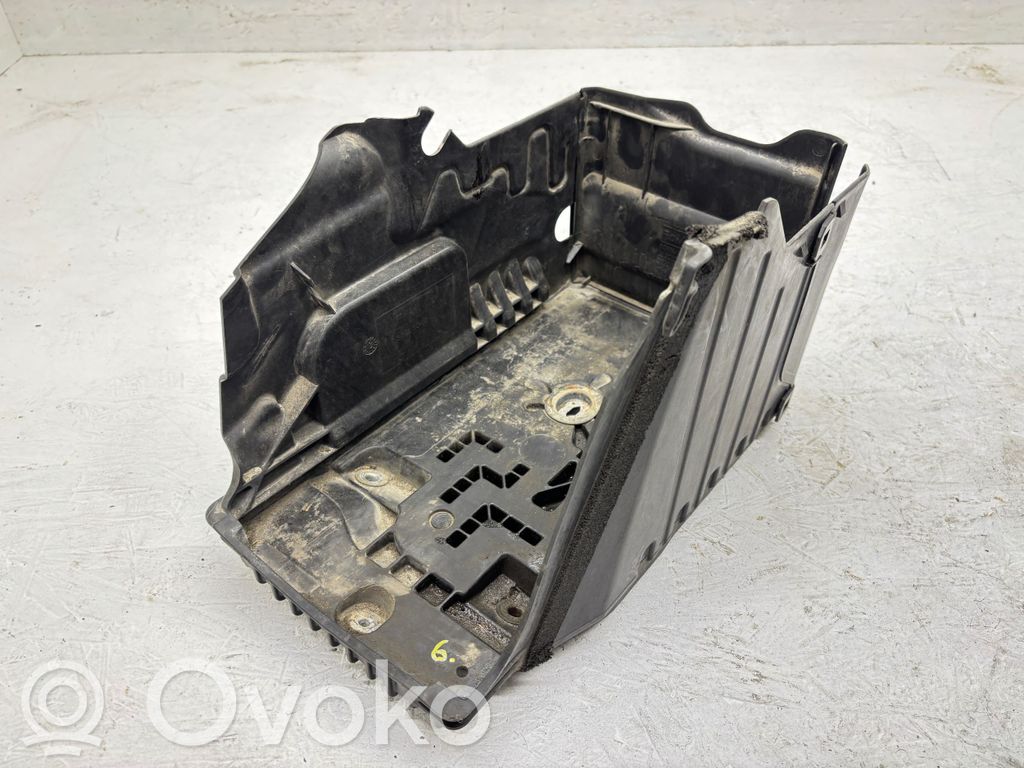 Volvo S80 Akumuliatoriaus dėžė 