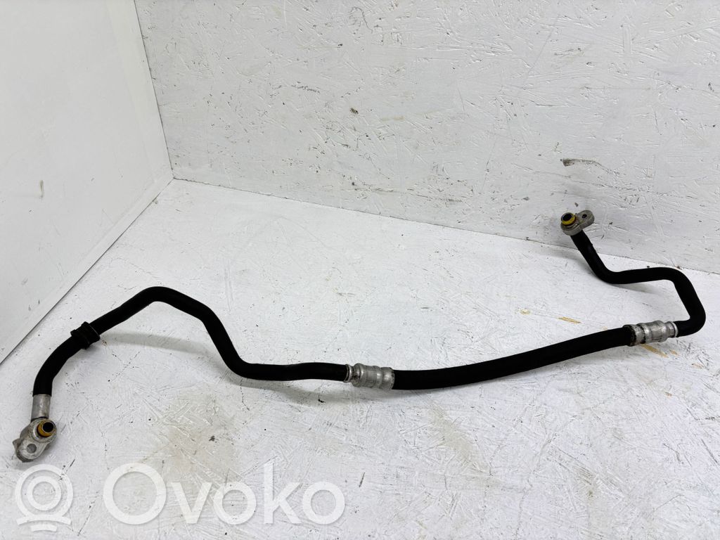 Audi A8 S8 D3 4E Ilmastointilaitteen putki (A/C) 