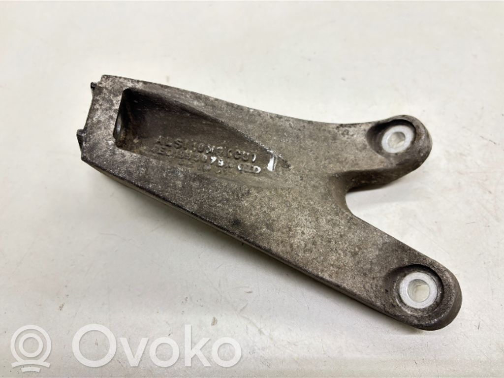 Engine mounting bracket   4E0199307BM