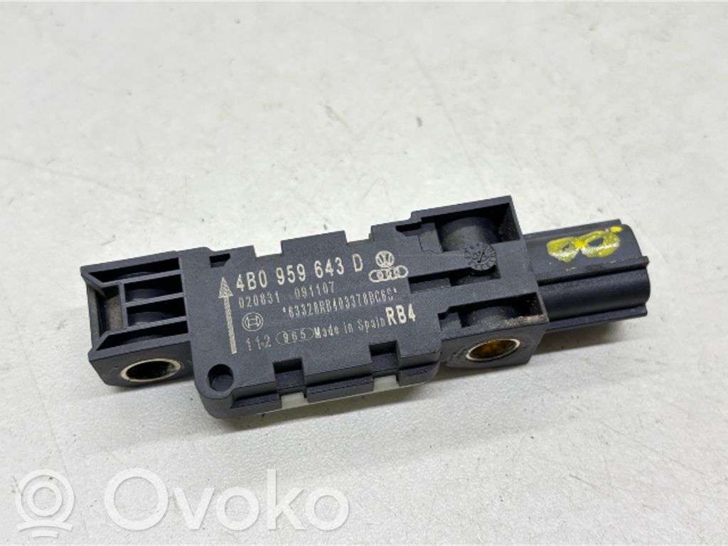 Airbag deployment crash/impact sensor   4B0959643D,020831