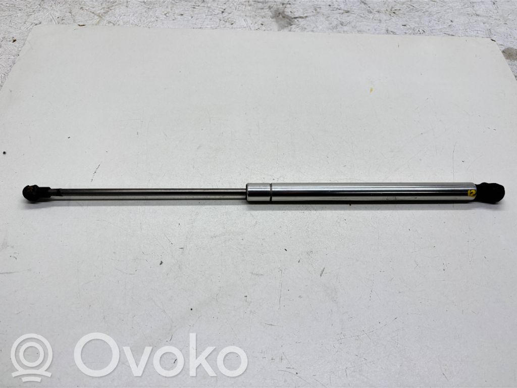 Volkswagen Polo Siłownik maski przedniej 