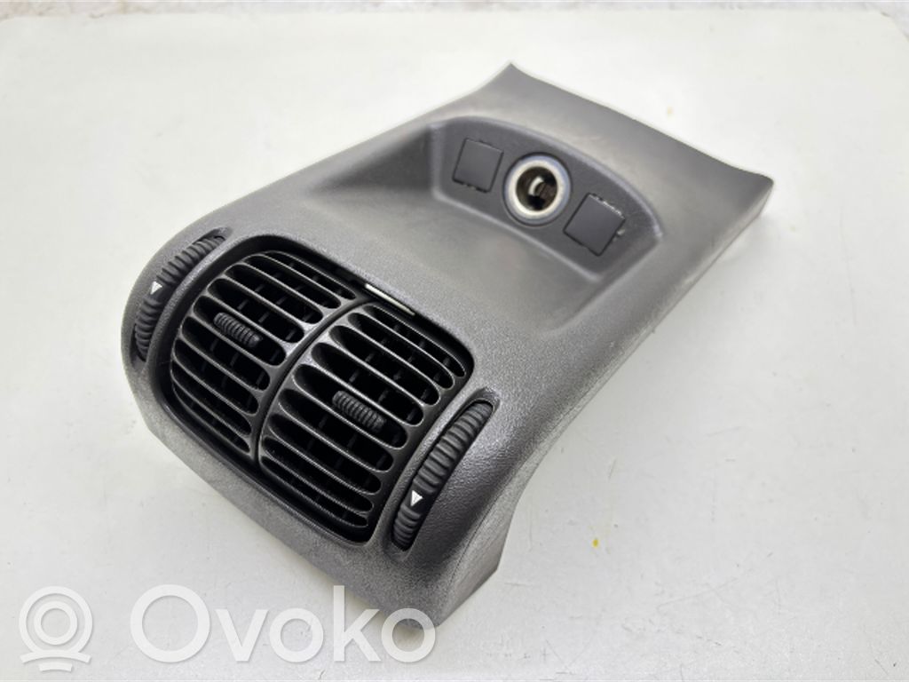 Saab 9-5 Centrinės oro grotelės 