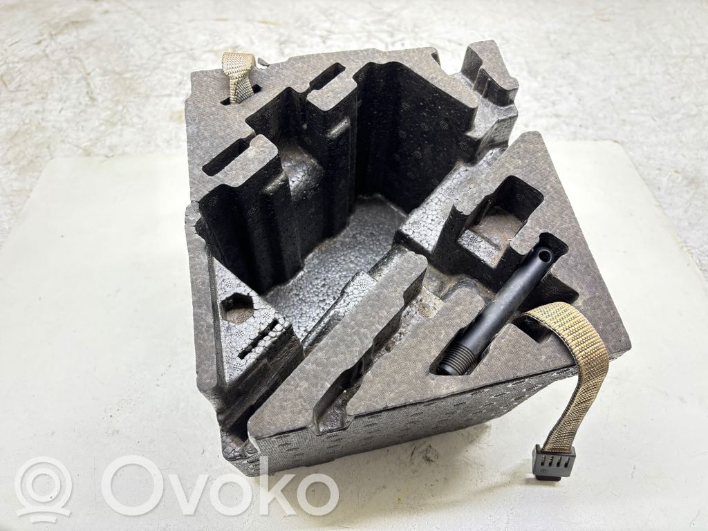 Audi A2 Työkalupakki 