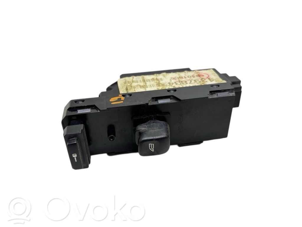 Volvo V70 Electric window control switch 