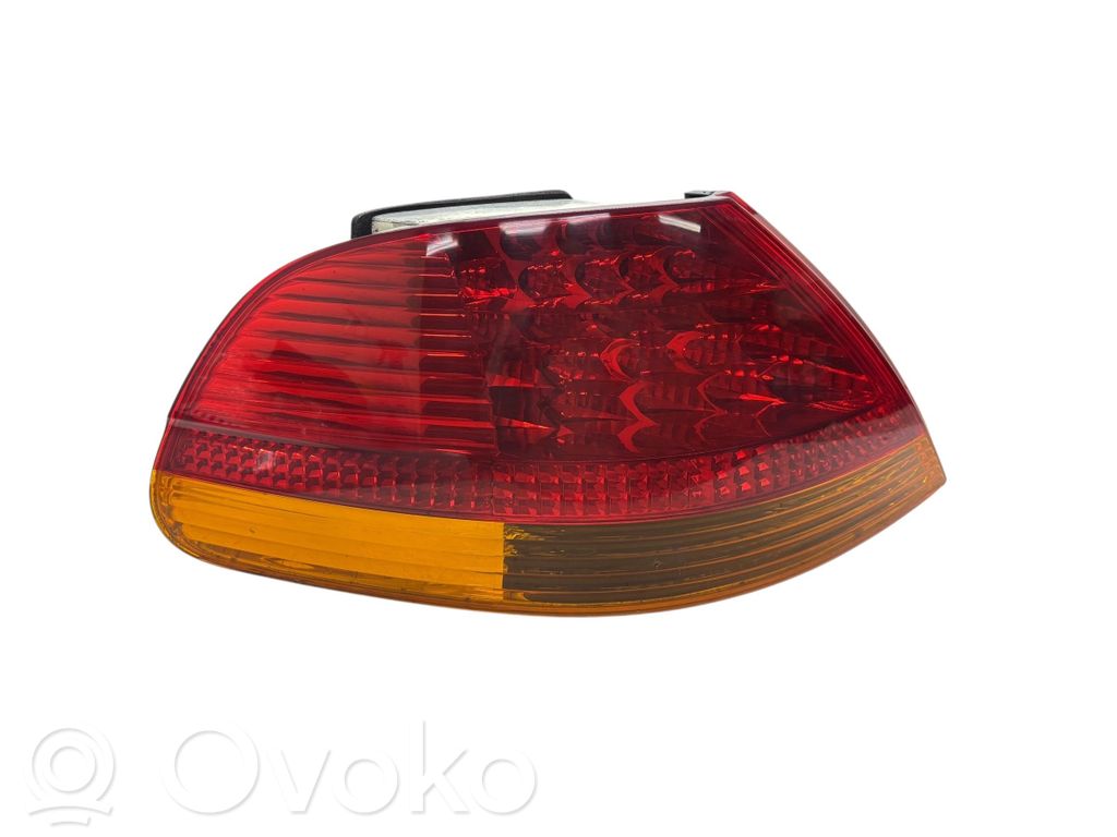 BMW 7 E65 E66 Aizmugurējais lukturis virsbūvē 