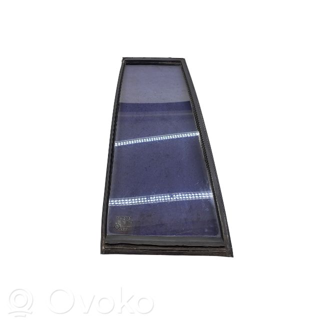Volvo 740 Ventanilla de ventilación de la puerta trasera 
