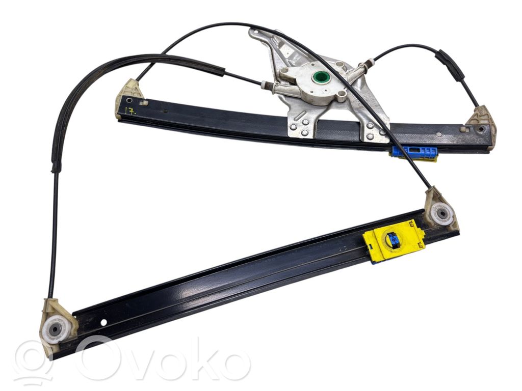 Elektryczny podnośnik szyby drzwi przednich   4B0837398C
