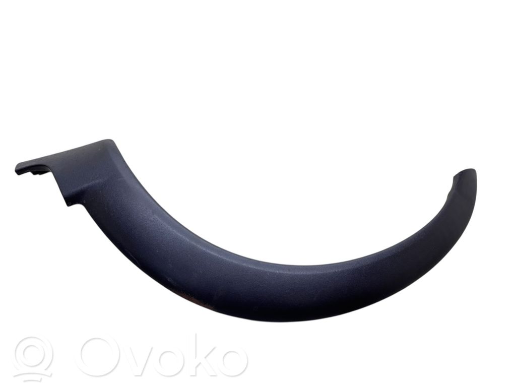 Volvo XC70 Front arch trim 