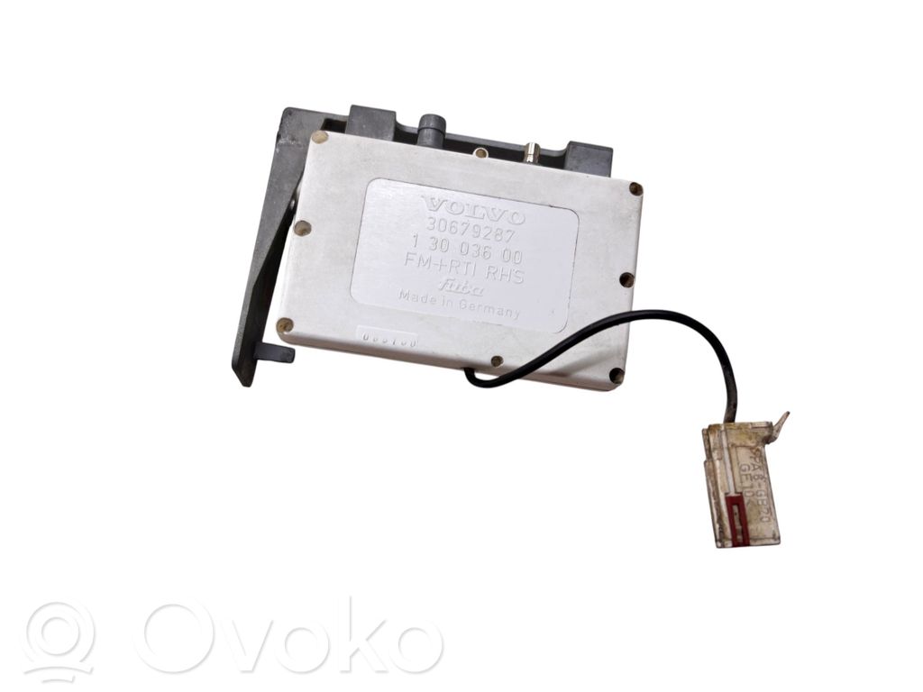 Volvo V70 Aerial antenna amplifier 