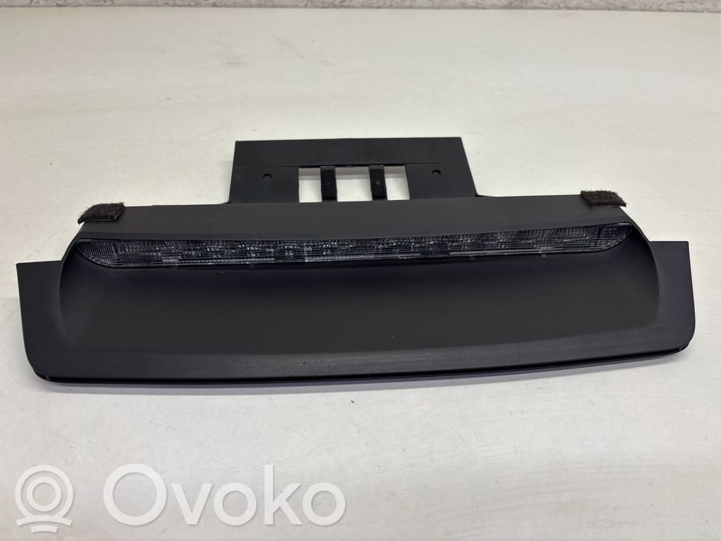 Volvo S60 Third/center stoplight 