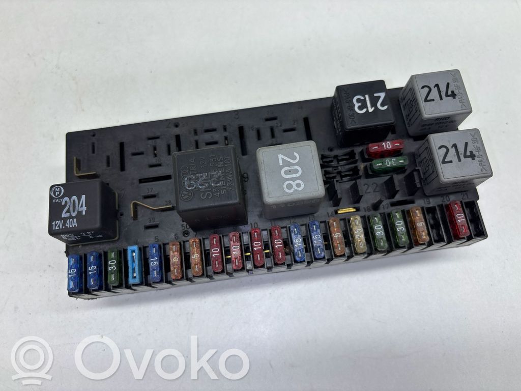 Audi Cabriolet B3 8G Drošinātāju bloks 