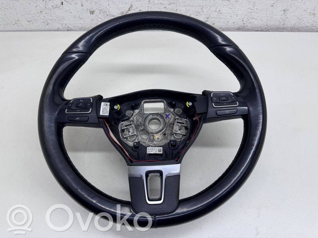 Volkswagen PASSAT B7 Ohjauspyörä 