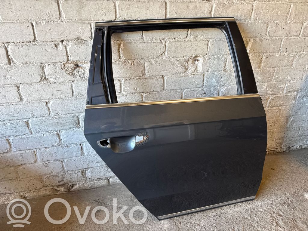 Volkswagen PASSAT B7 Puerta trasera 