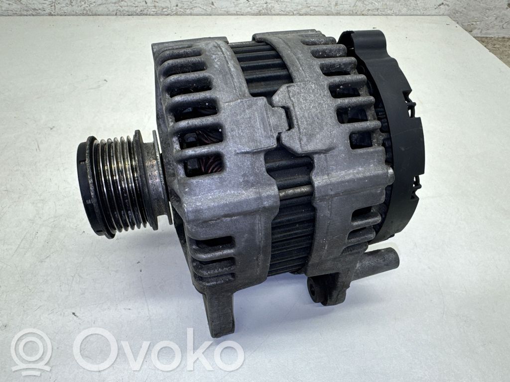 Volkswagen PASSAT B7 Ģenerators 