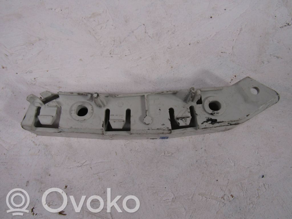Ford Focus Front bumper mounting bracket 