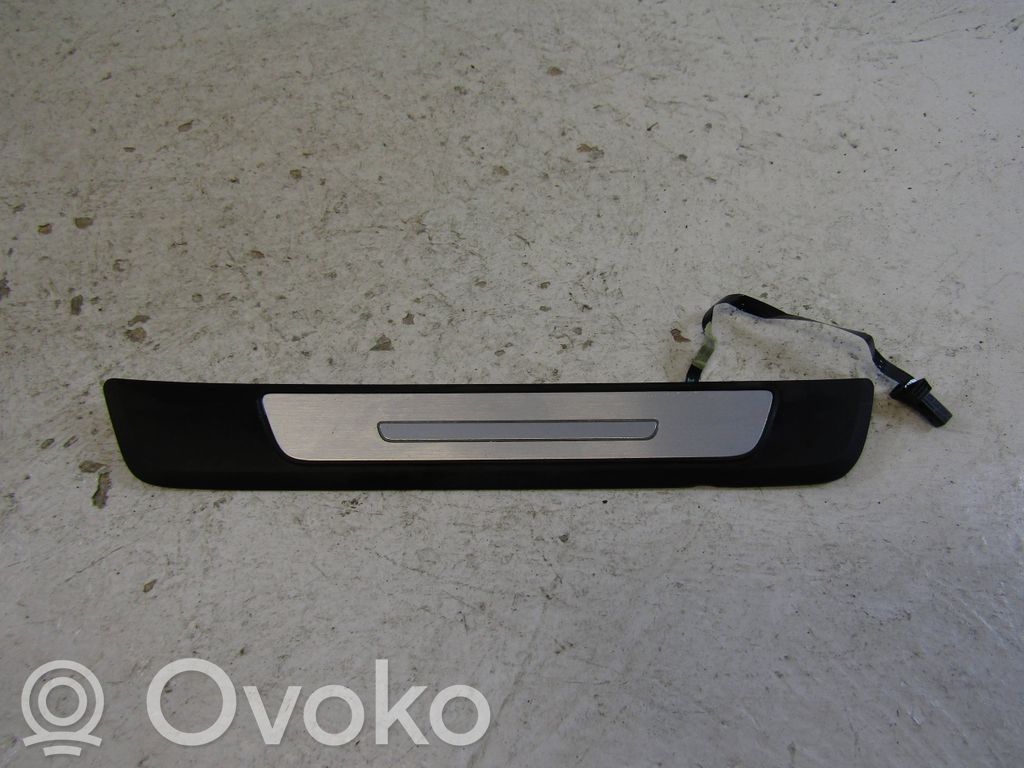 Listwa progowa tylna   4KE947428
