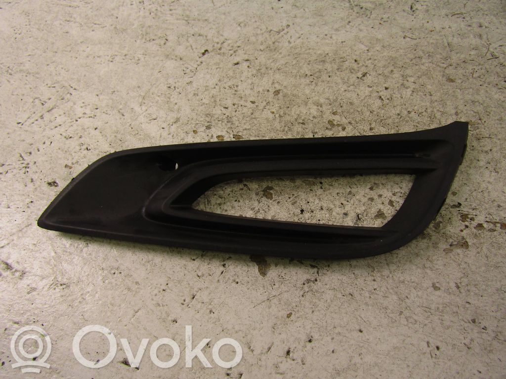 Opel Astra K Etusumuvalon ritilä 