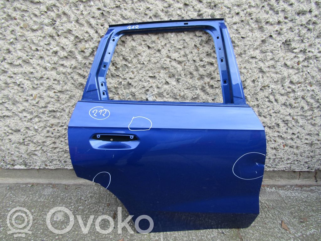 BMW X1 U11 Aizmugurējās durvis 