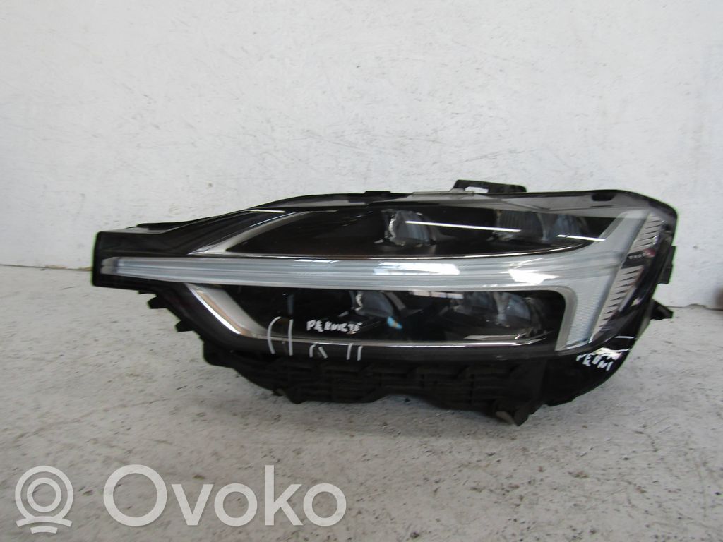 Scheinwerfer   32133544