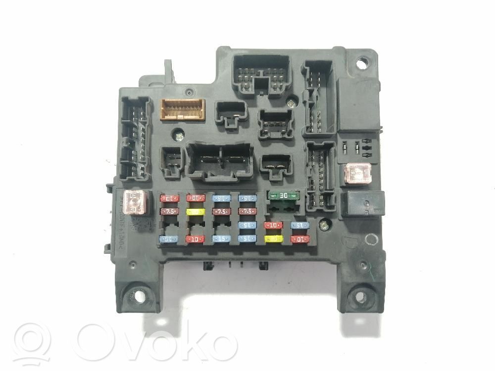 Mitsubishi Outlander Modul siguranțe 