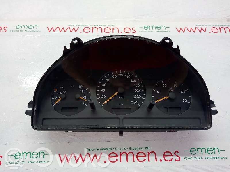 Mercedes-Benz ML W163 Geschwindigkeitsmesser Cockpit
