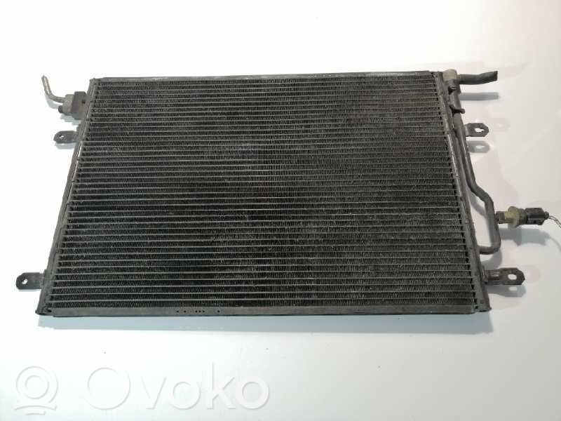 Audi A4 S4 B6 8E 8H Chłodnica nagrzewnicy 