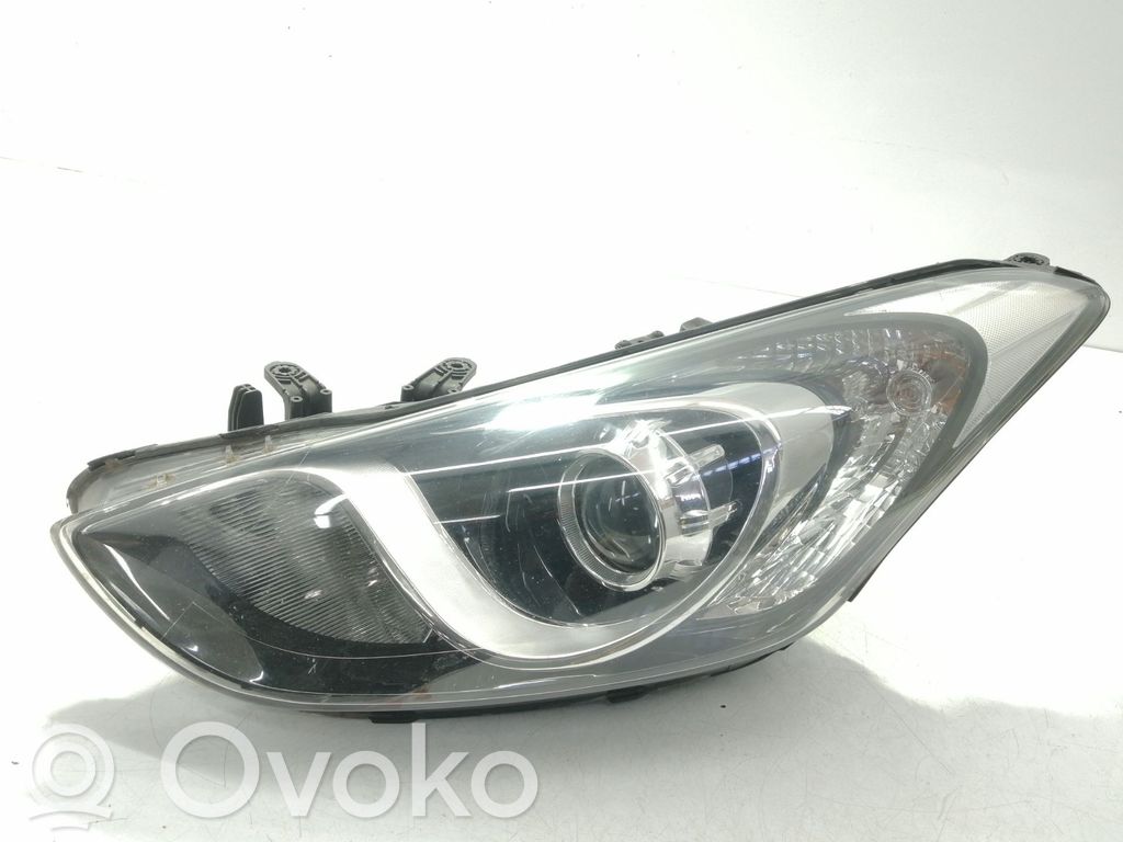 Hyundai i30 Faro delantero/faro principal 