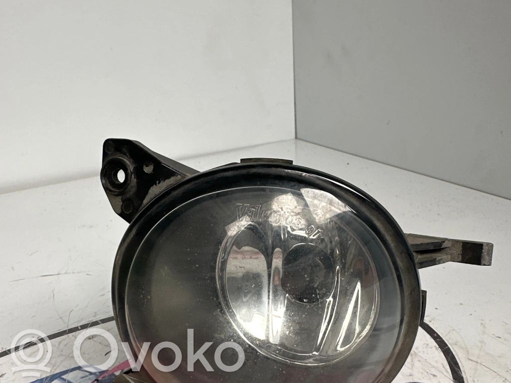 Toyota Corolla E120 E130 Etusumuvalo 